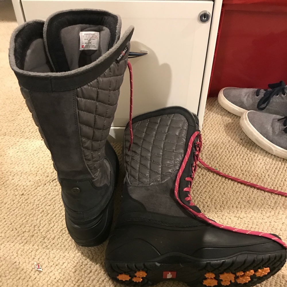 The North Face Thermoball Winter Boots, Women’s 7
